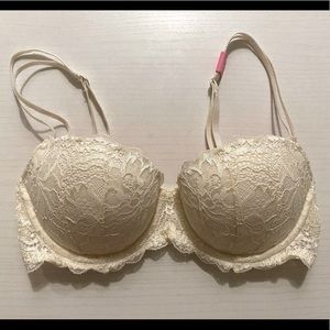 Victoria’s Secret PINK white lace push-up bra, size 32C, NWT